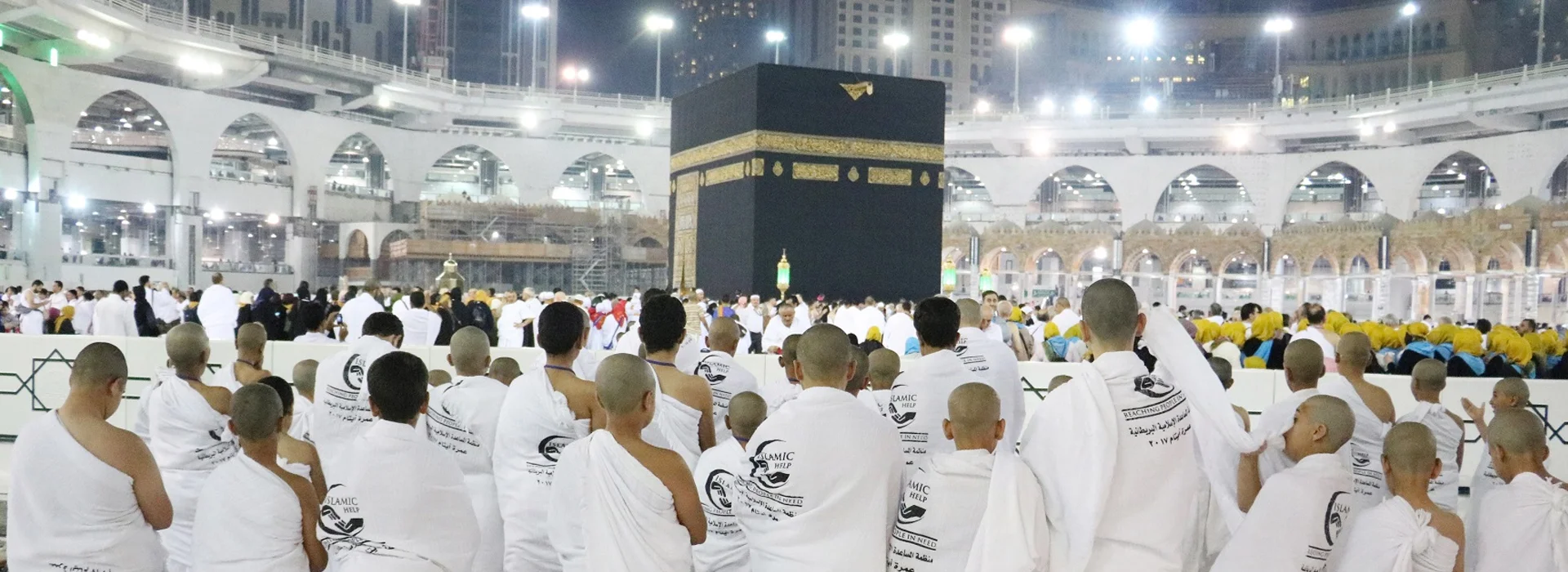 performing umrah