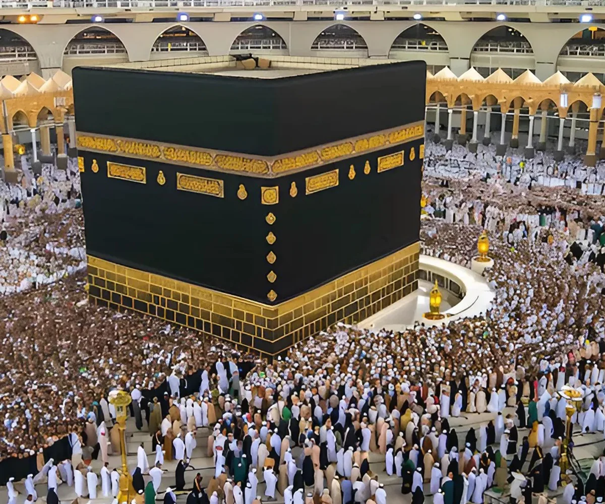 2025 Umrah Package Must Include