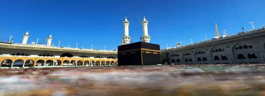 avoid losing personal belongings during umrah travel