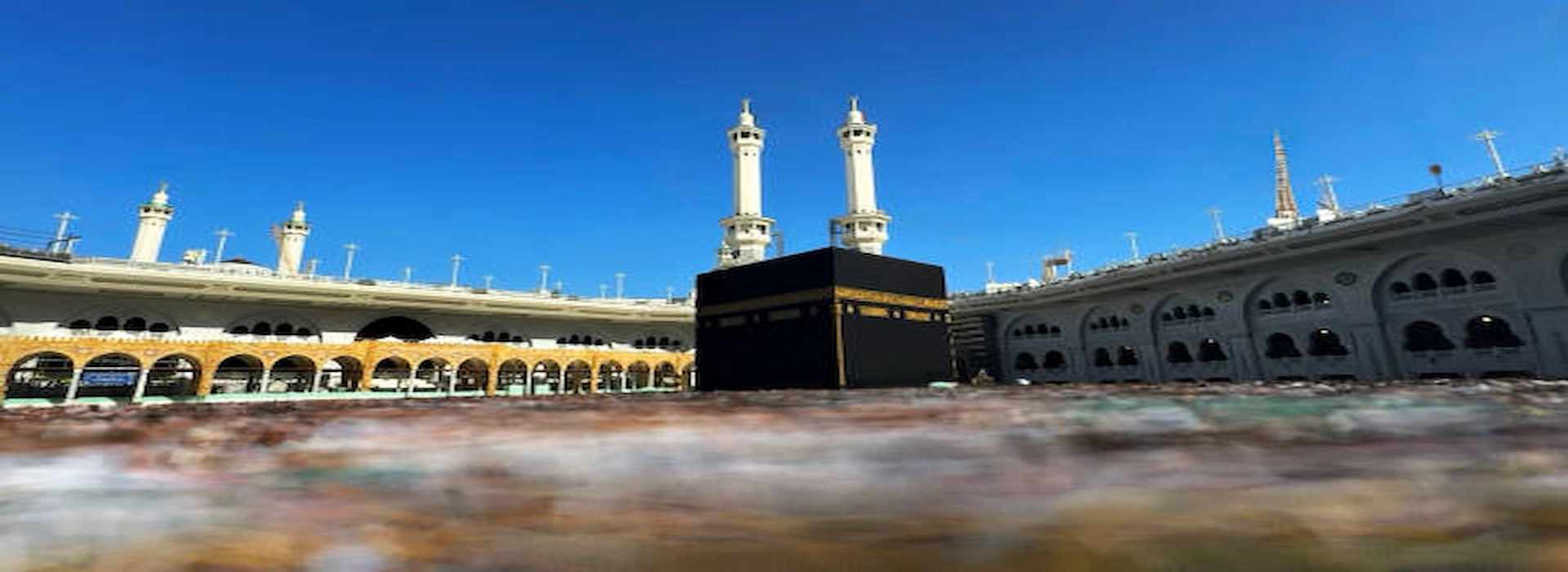 avoid losing personal belongings during umrah travel